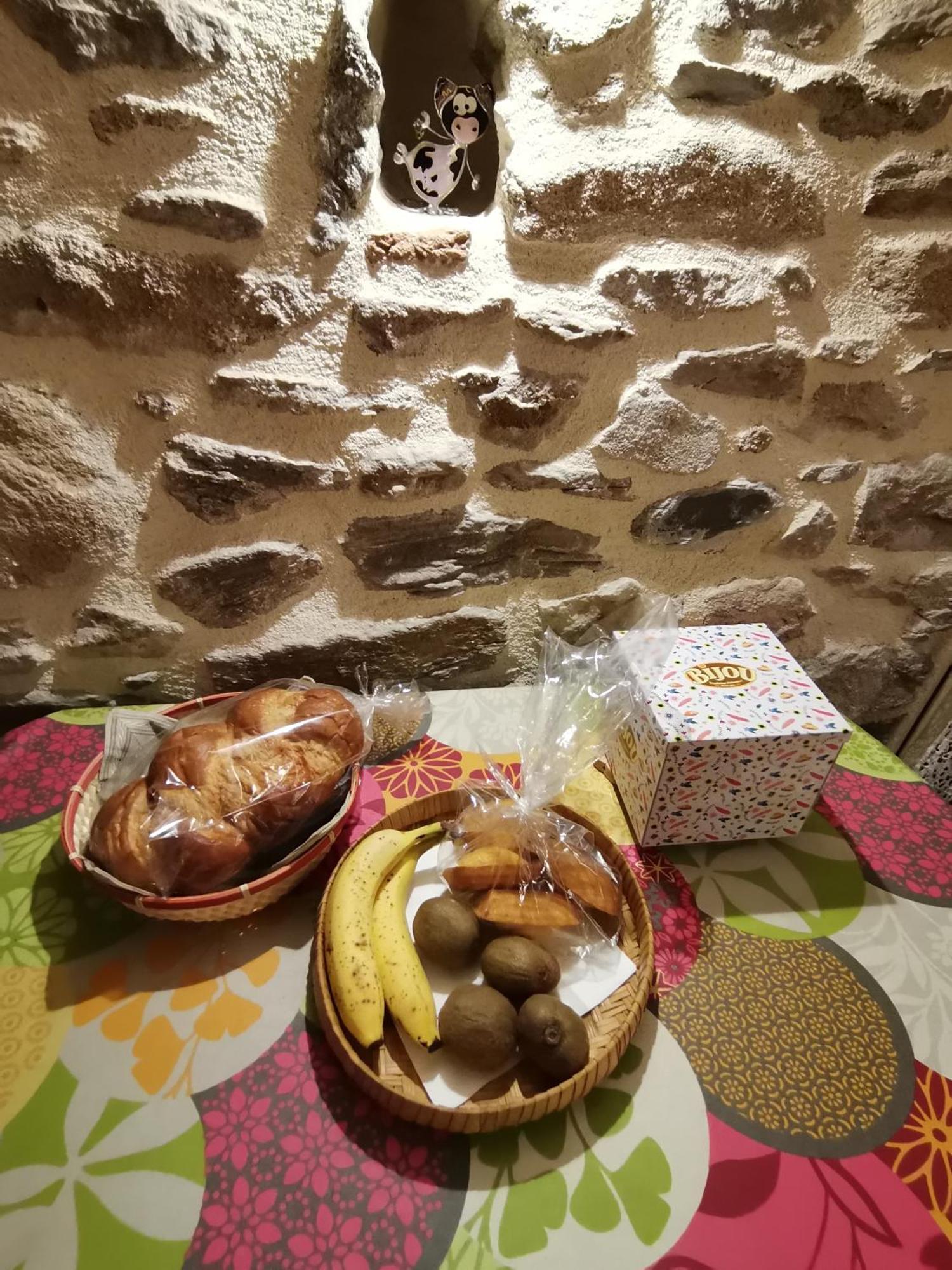 La Petite Porcherie Ladignac-le-Long Luaran gambar